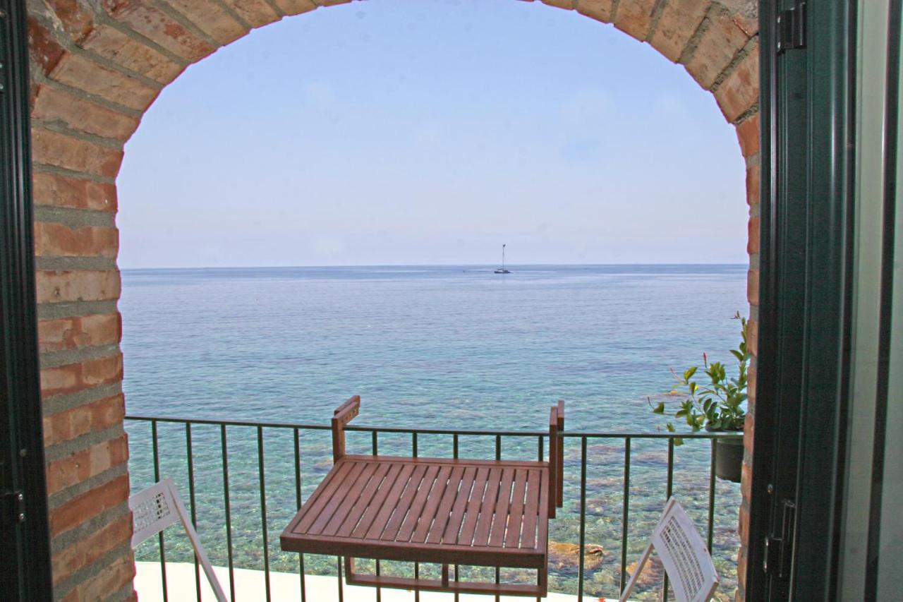BB Il Generale Bed and Breakfast Scilla Esterno foto